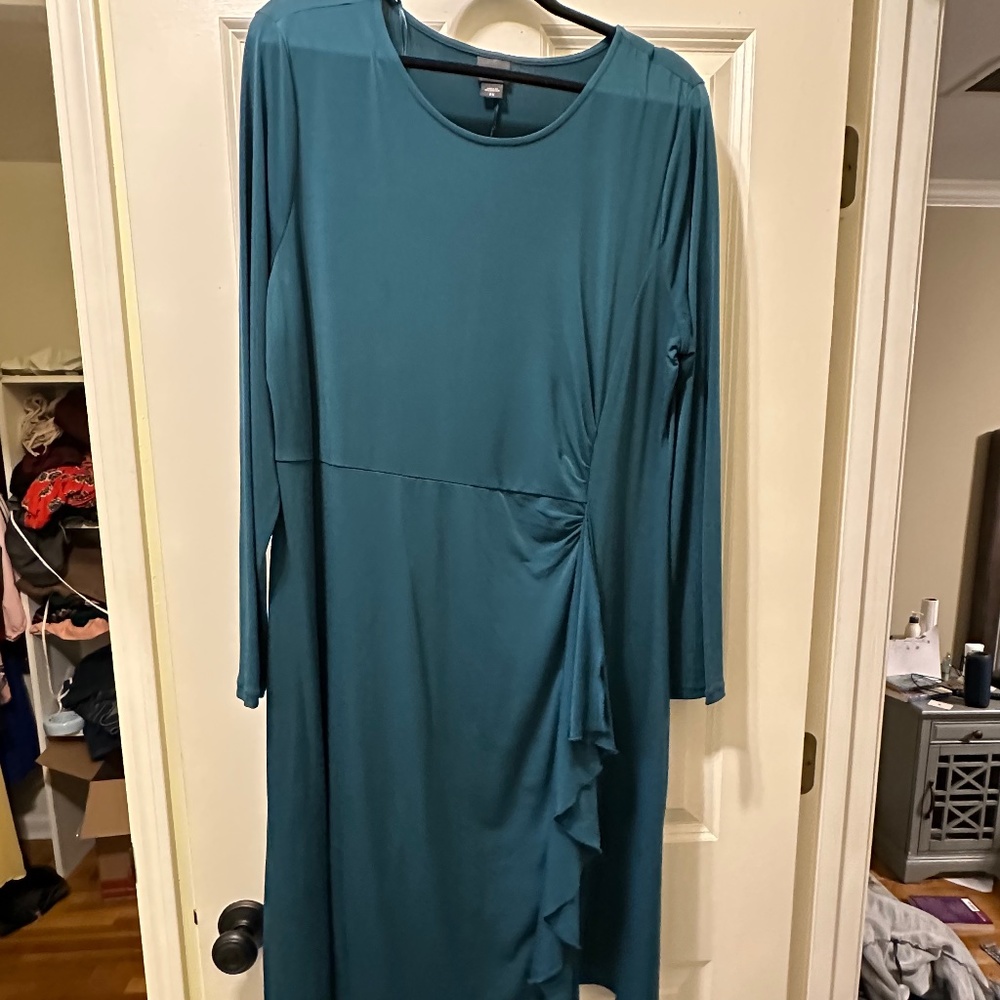 Green sheath dress